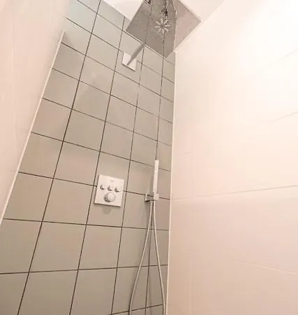 6 Modern For 7 Bogenhausen Near Messe شقة